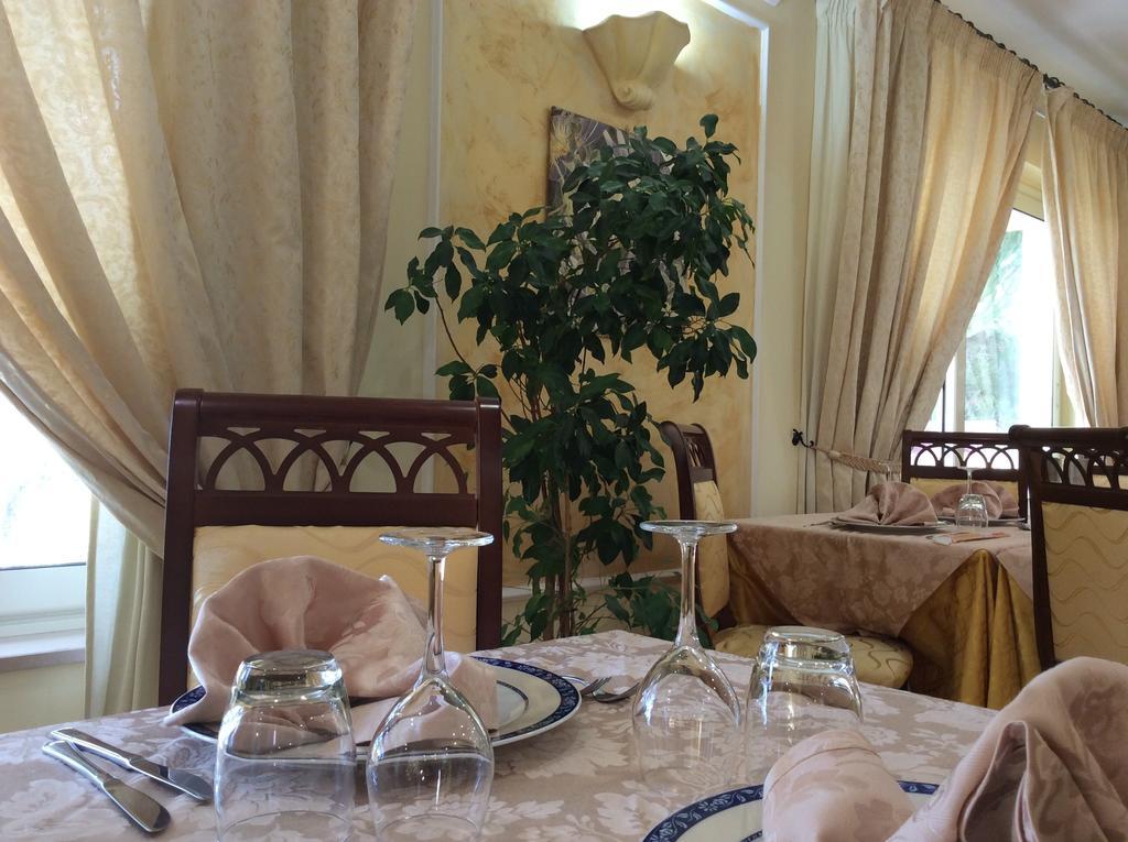 Cridda Hotel & Restaurant Gizzeria Buitenkant foto