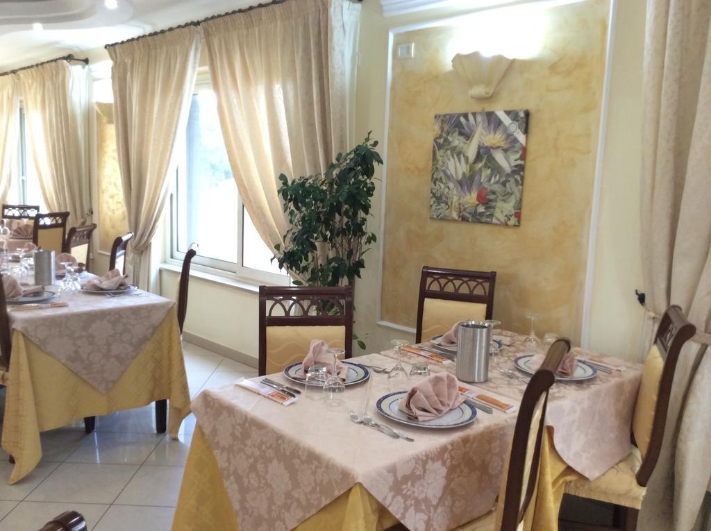 Cridda Hotel & Restaurant Gizzeria Buitenkant foto